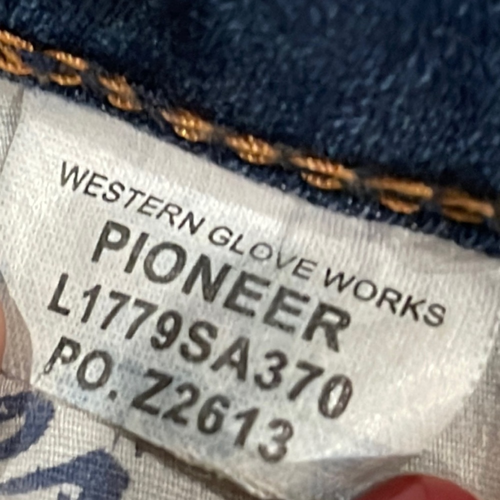 Silver Pioneer Stretch Jean flip back embroidered pocket size 28. - Picture 8 of 13